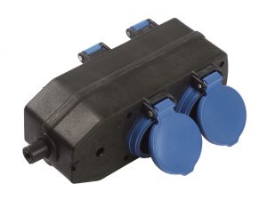 4-way distribution socket outlet